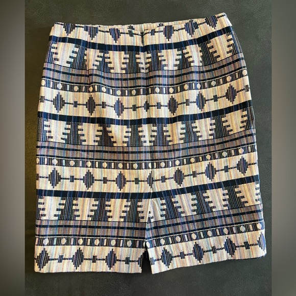 Ann Taylor Pattern Skirt - Multi-Colored - Size 8 - Picture 3 of 6